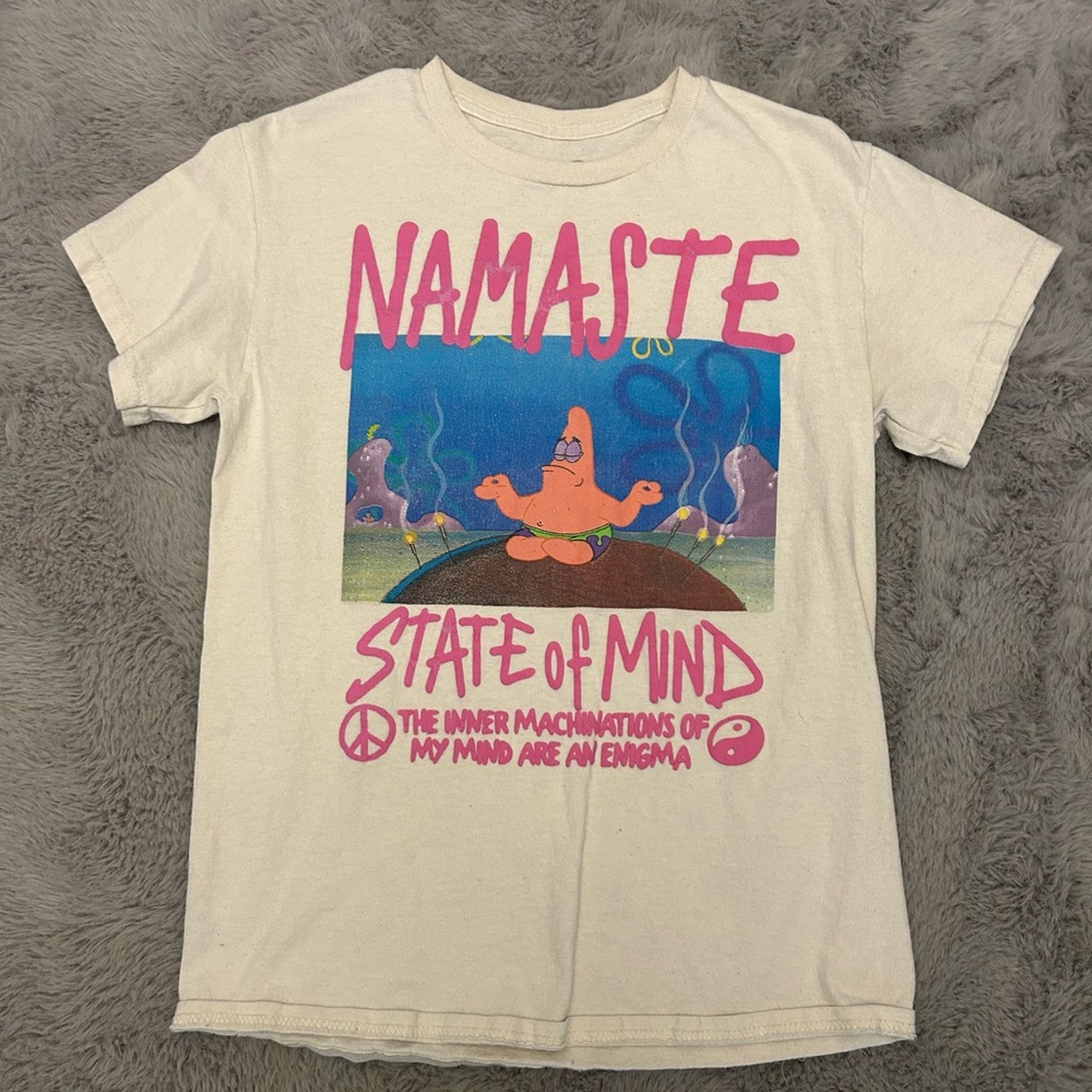 Fashionova, graphic tee